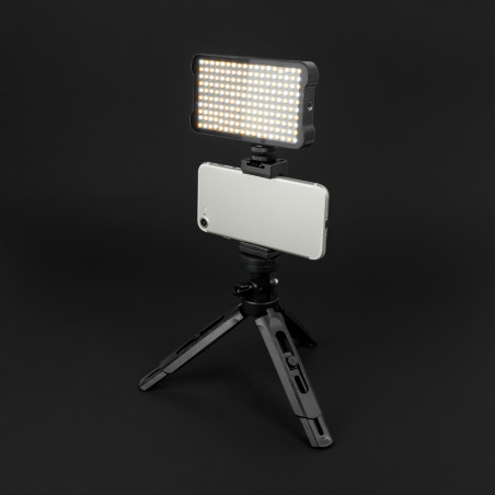 LED lamp set with polarizing filter